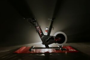 Bicicleta indoor: ¿Qué es y cómo funciona su innovadora tecnología?